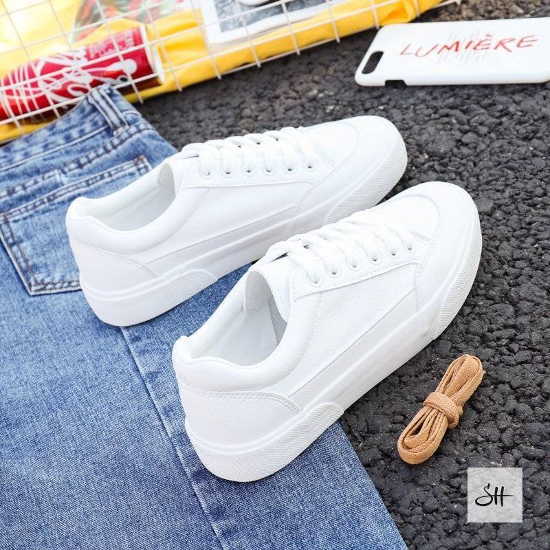 Womens Comfort White Sneakers Sleek Heart 7387